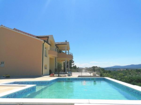 Villa Scolopax rusticola Skradin with heated pool